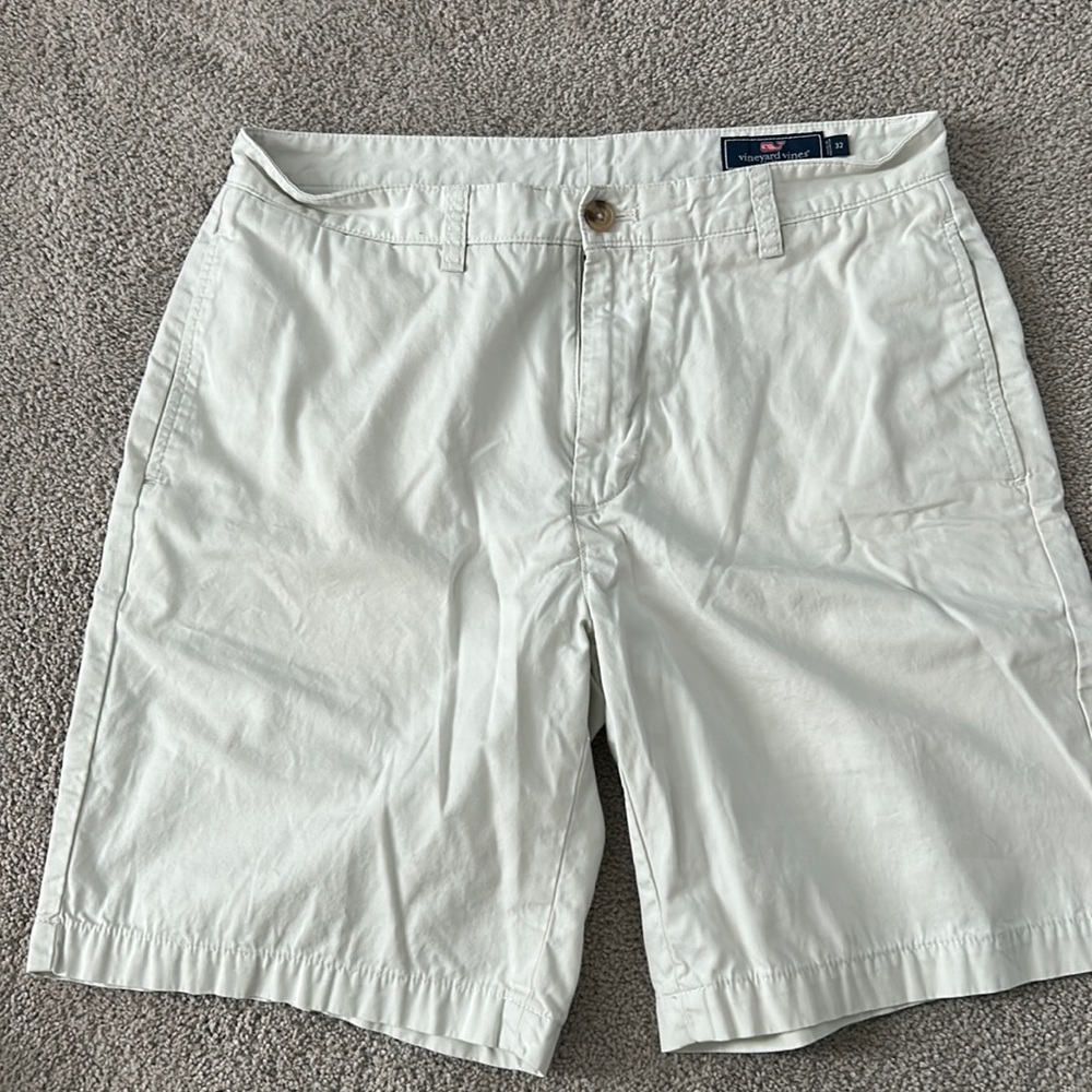 Men’s shorts vineyard vines size 32